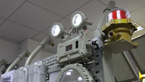 IP66 en CCT 5500-6500 brandwerend noodlicht voor industriële bescherming