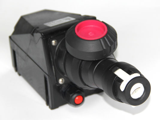 16A Explosiebestendige stekker en stopcontact voor gevaarlijke omgevingen met GRP-behuizing en roestvrijstalen buitenkant