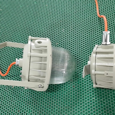 100-277VAC Nominale spanning Hoge helderheid IP66 Gevaarlijke verlichting