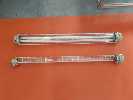 Explosiebestendige lineaire industriële lampenverlichting Inrichting met gehard glas voor raffinaderij GAS-omgeving 40W