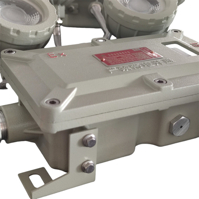 Explosiebestendige noodverlichting aan de muur en het plafond gecertificeerd door ATEX/IECEx voor olie en gas, chemische en mijnbouw.