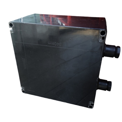220V explosiebestendige besturingsstation ATEX goedgekeurd GRP anticorrosie IP66 WF2 Hangende verticale montage voor gevaarlijke omgeving Zone1 Zone2