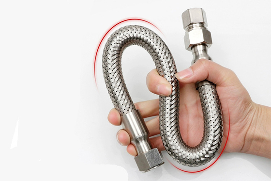 ATEX/IECEx Ex d Explosiebestendige flexibele geleiding   1⁄2 ′′ PVC-gecoat roestvrij staal, IP66 voor zones 1/2 en 21/22