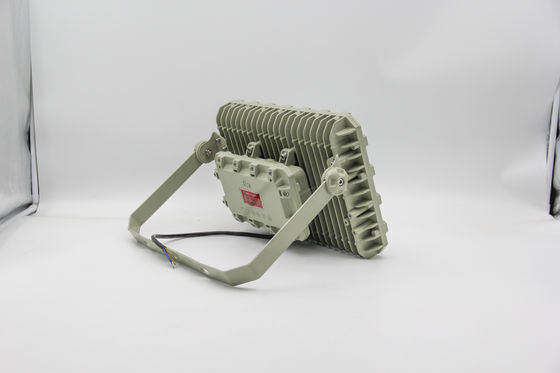 Explosiebestendige LED-voorlichten. Vlamvast, waterdicht, energiezuinig. Voor gevaarlijke omgevingen.