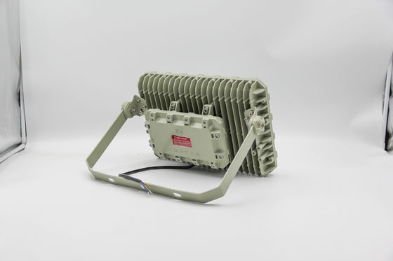 Explosieveilige LED schijnwerper – Energiebesparend, IP66-geclassificeerd voor chemische fabrieken & offshore platforms