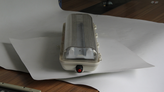 Waterdichte LED-explosiebestendige lineaire lamp voor olieplatforms, chemische installaties en tankstations ¥ ATEX/IECEx/CNEX-gecertificeerd, energiezuinig, duurzaam, eenvoudig te installeren