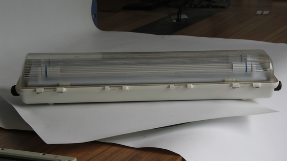 Waterdichte LED-explosiebestendige lineaire lamp voor olieplatforms, chemische installaties en tankstations ¥ ATEX/IECEx/CNEX-gecertificeerd, energiezuinig, duurzaam, eenvoudig te installeren