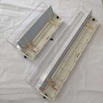 Duurzame 0,6 m/1,2 m ATEX/IECEx/CNEX explosieveilige lineaire LED-verlichting, industriële kwaliteit IP66 verlichting voor gevaarlijke omgevingen, olie- en gasinstallaties, chemische fabrieken, mijnbouw, maritieme faciliteiten. Energiezuinig ontwerp vermindert