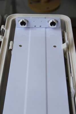 ATEX/IECEx/CNEX goedgekeurde LED-armature voor gevaarlijke gebieden, IP66-categorie, 5-jarige garantie, aanpasbaar wattage en grootte Duurzaam BYS-serie explosiebestendige lineaire lamp met drievoudige certificering