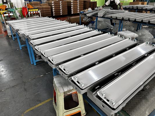 Vlamwerend LED-lineair licht voor gevaarlijke locaties ATEX CE IP66 10W 18W 36W vervangbaar vermogen explosiebestendige verlichting met oplaadbare batterij back-up
