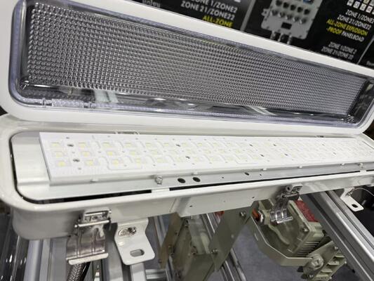 Gevaarlijke Locatie Zone 1&2 ATEX CE Goedgekeurd IP66 10W 18W 36W TL Industriële LED Lineaire Explosieveilige Lamp