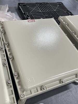 Aangepaste aluminiumlegering ATEX Ex-proof aansluitdoos met SS304&316 materiaal G3/4 kabelinvoer voor olieraffinaderij