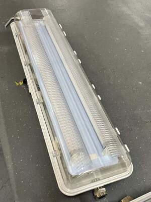 IECEx ATEX Zone 1 Zone 2 Gecertificeerd IP66 10W 18W 36W Explosiebestendige LED lineaire lamp met noodbatterij