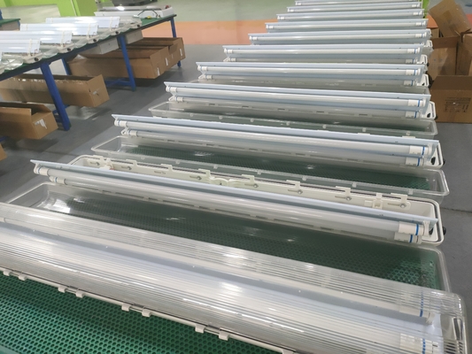 IP66 Waterdicht Atex Led Explosiebestendige buislamp GRP-materiaal Fluorescerend licht voor explosieve atmosfeer